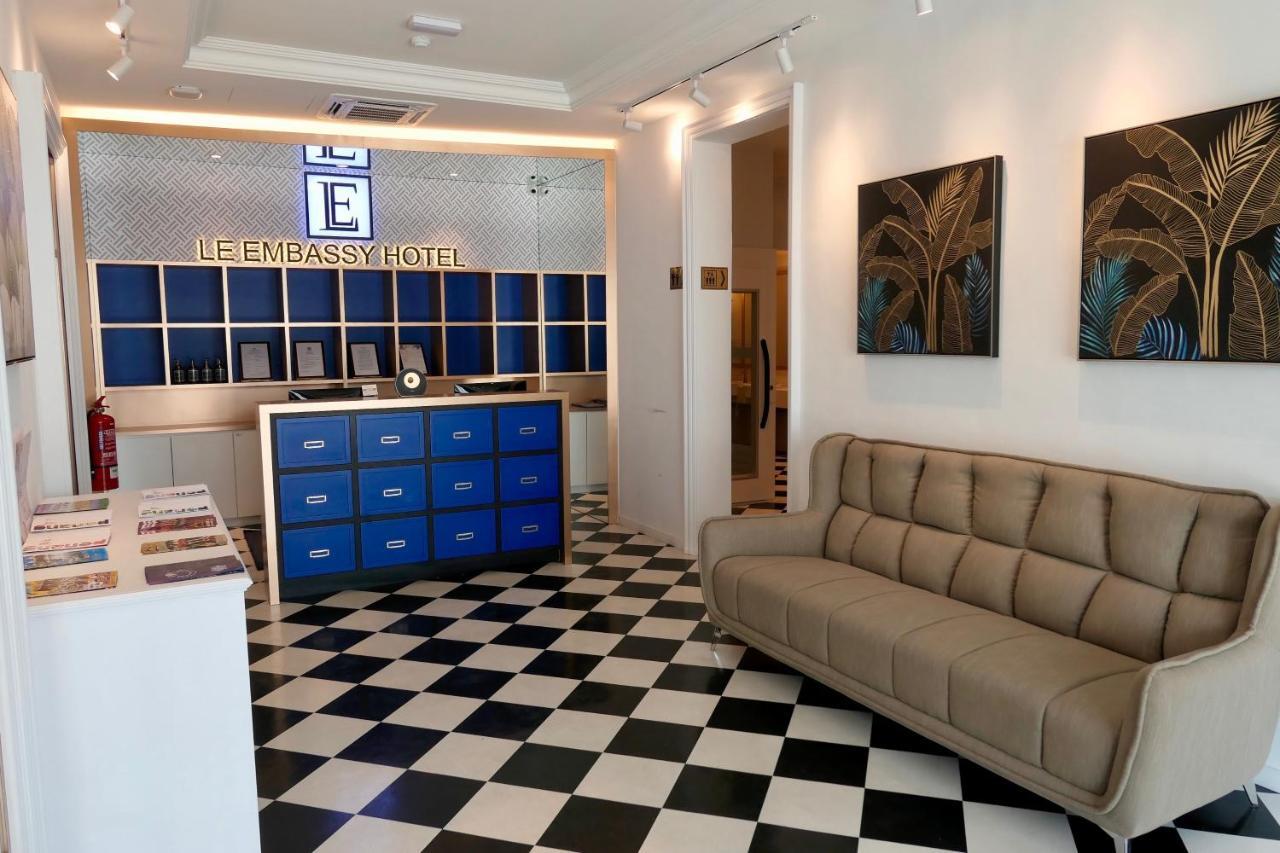 Hotel Le Embassy 3*